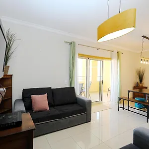 https://3-bed-luxury-penthouse-in-downtown-lagos.hotelaalgarve.com